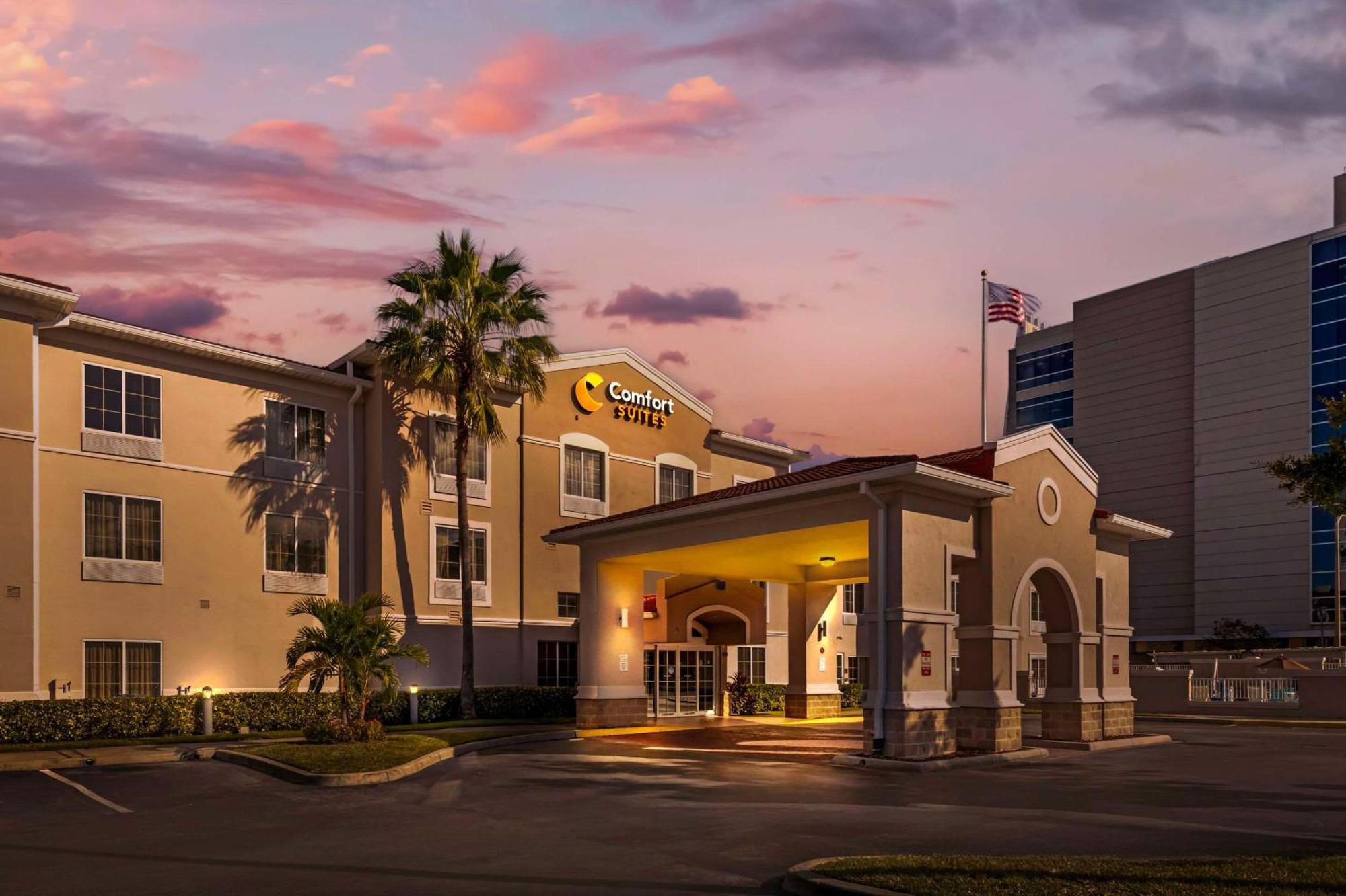 Comfort Suites Downtown Орландо Экстерьер фото
